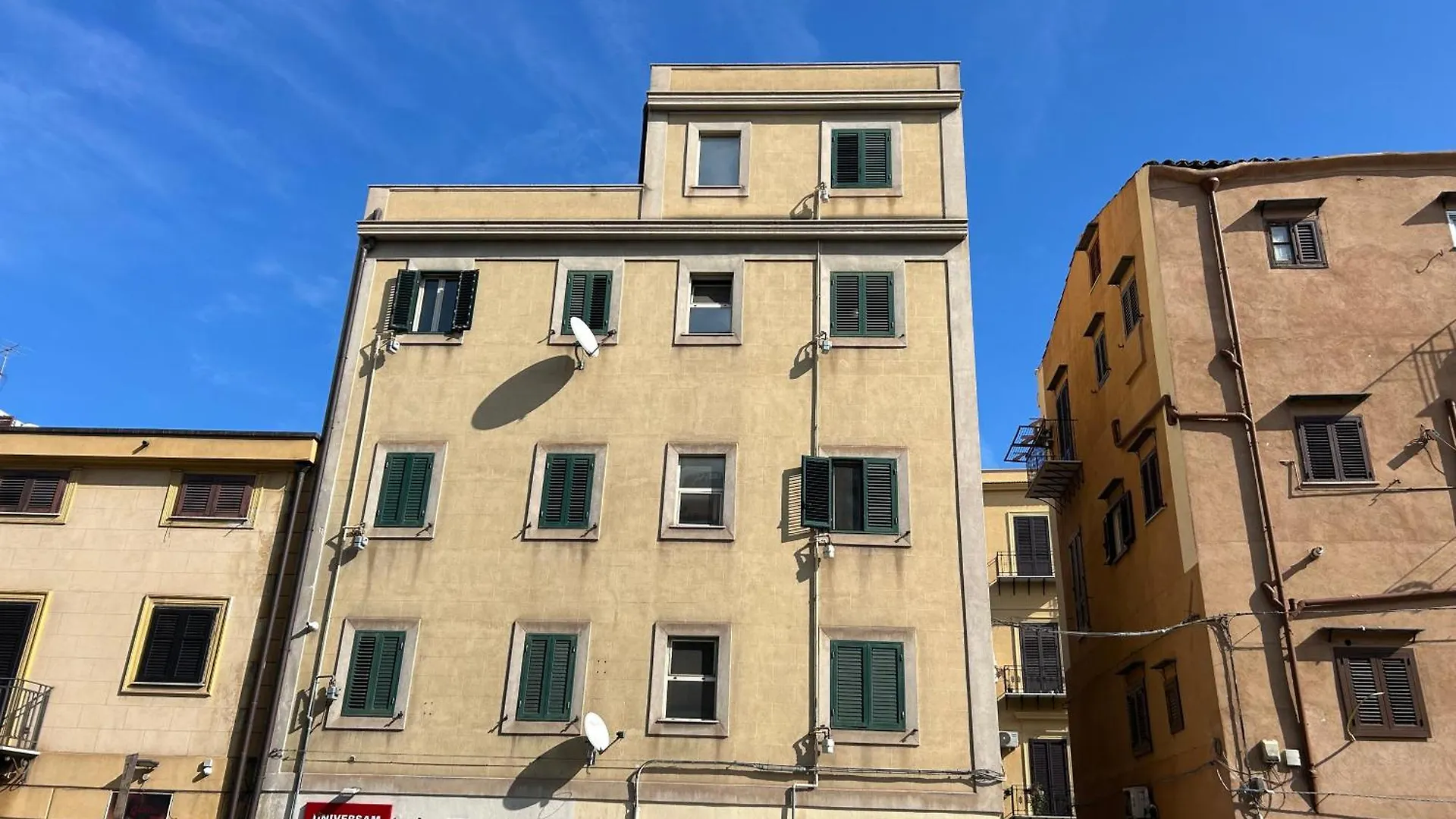Aurora House Apartment Palermo 0*,  Italy
